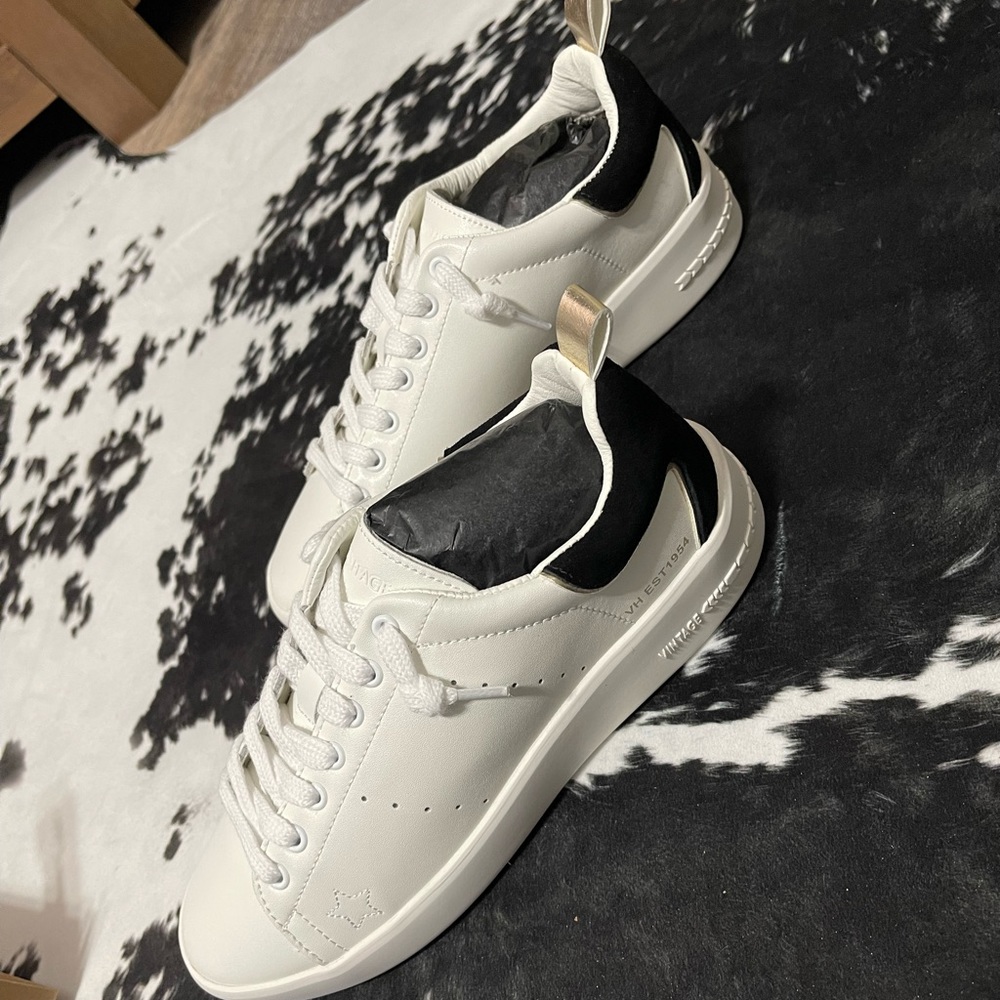Brand new in Box Vintage Havana Estelle Leather Sneakers